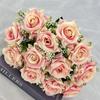 Venta al por mayor de fábrica nueva simulación rosa 12 cabezas rosa tela de seda material de hoja flor falsa accesorios de fotografía de estudio fotográfico de boda flor