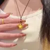 Nuevo Collar Dorado con Luna Creciente y Estrella Estilo Chino para Mujer 2025 Nuevo Popular Colgante Lujo Ligero Nicho Cadena de Clavícula de Alta Gama