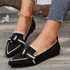 Zapatos planos de punta cruzados para tallas grandes de primavera y otoño, nuevo estilo 2026, zapatos planos casuales slip-on de flyknit para tallas grandes para mujer