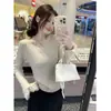 Blusa de tricô com manga longa em renda estilo francês para mulheres, camisa base interna de tricô branca para outono, blusa modeladora e elegante para mulheres