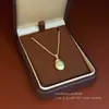 Collar de Flor Dorada para Mujer, Cadena Retro para Clavícula, Collar Sencillo y Elegante Incrustado de Diamantes, Regalo de San Valentín, Electrochapado en Oro Real