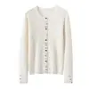 Suéter de tricô de cashmere estilo retrô coreano, ricamente adornado, com múltiplos botões, perfeito para looks de outono e inverno, com um design de cardigã elástico, justo ao corpo e moderno.