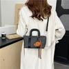 Bolso de Cubo Portátil Retro Esmerilado para Mujer 2025 Otoño e Invierno Nueva Moda Versátil Bolso de Hombro Niche de Alta Gama Bolso para Mujer