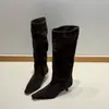 Novas botas de bico fino de cano alto com salto agulha 2026, botas femininas acima do joelho, botas de montaria de cano largo com salto alto