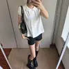 Camisa Feminina Casual Branca de Verão 2026, Manga Curta Bufante, Gola Boneca Plissada, Duas Fileiras de Botões