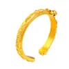 Tienda de Oro Mismo Estilo Oro Imitación Tres Dimensional Gatito Cascabel Pulsera para Mujeres, Brazalete Abierto Versátil de Gama Alta, Fuente para Transmisión en Vivo