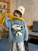 Roupas Infantis Queijo e Gato Suéter para Meninos 2025 Inverno Novo Versão Coreana Estampa Snoopy Suéter Infantil Engrossado Tendência