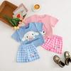 Ropa de Verano del Sudeste Asiático Nuevo Estilo 2026 Traje Casual de Dibujos Animados para Niñas Traje de Camisa Suelta Linda para Bebé con Pantalones Cortos a Cuadros
