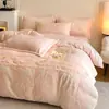 Conjunto de Cuatro Piezas de Peluche Conejo Quemado de Invierno Nuevo 2025 Espesado Leche Terciopelo Terciopelo Coral Juego de Tres Piezas de Ropa de Cama Antiestático