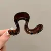 Pinza de tiburón de tamaño mediano para mujeres con cabello fino, para crear un recogido de media altura elegante, pinza de garra sofisticada y delicada para la parte posterior de la cabeza