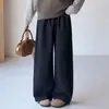 Conjunto de roupa para meninas estilo coreano transfronteiriço, nova coleção primavera/outono, para crianças de tamanho médio e grande, apresentando um suéter falso de duas peças e calça jeans, um conjunto de duas peças moderno