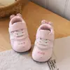 Zapatillas de Malla Transpirable para Niñas Primavera y Otoño, Zapatos de Bebé, Estilo Minimalista, Suela Suave, Cómodos para Uso en Exteriores, Zapatos para Niños Pequeños