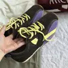 Moda de verão com textura de couro, novos sapatos de treino planos casuais de couro macio retrô, cadarço, tênis casuais para mulheres