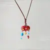 Escuché que las hojas de arce son la confesión más cálida del otoño~Cadena de suéter simple y versátil de color rojo, accesorio colgante de alta gama