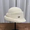 Sombrero de Pescador con Ala Enrollada Estilo Francés Inspirado en Hepburn para Mujer, Protección Solar Primavera y Verano, Transpirable, Adelgazante del Rostro, Versátil, Elegante y de Alta Gama