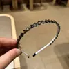 Diadema de Cristal con Forma de Flor de Cuatro Hojas para Mujer de Verano Super Brillante Cristal de Vidrio Transparente Delgada de Lujo Ligero Accesorios para el Cabello Estilo Coreano