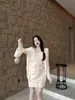 Cardigã Fino de Manga Longa com Regata Slim para Mulheres, Conjunto de Verão Estilo Suave, Saia Midi de Cintura Alta que Molda o Corpo, Conjunto de Três Peças