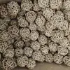 Brinquedos de Mastigar Bola de Grama Feitos à Mão para Coelhos, Chinchilas e Hamsters; Bolas de Rattan e Bolas Tecidas de Grama; Suprimentos de Mastigação para Pequenos Animais; Em Estoque para Atacado