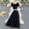 Design Estilo Coreano, Roupas Femininas Modernas e Elegantes, Blusa de Manga Bufante com Gola Quadrada, Saia de Cintura Alta, Conjunto de Duas Peças que Marca a Cintura