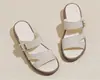 Pantuflas de Cuero Suave sin Cordones para Mujer 2026 Verano Nuevas Versátiles Sandalias de Exterior Suela Gruesa Suela Suave Pantuflas de Playa para Mamá