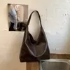 Bolsa tote de design nichado transfronteiriço de alta qualidade e grande capacidade, nova bolsa de ombro para o dia a dia 2026, bolsa feminina estilosa e versátil