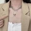 Otoño e Invierno Nueva Entrada Lujo Ligero Alta Gama Multicapa Perla Mariposa Estilo Frío Diseño Nicho Collar Cadena Clavícula para Hombres y Mujeres