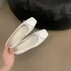 Sapatos Internos Estilo Coreano Estilo Fada Gentil 2025 Novo Bico Quadrado Nariz de Porco Laço Sapatos de Vovó Sapatilhas