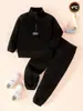 Conjunto de roupas infantis de duas peças com forro de fleece para meninos, estilo novo de inverno 2025, jaqueta de camurça com gola alta para meninas, macio e quente