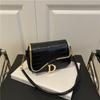 Bolsas Transfronterizas para Mujer 2025 Bolsos tipo Silla de Montar de Moda Bolsos para Mujer Textura de Alta Calidad Bolsos de Hombro Diseño de Nicho Bolsos Cruzados para Mujer