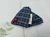 Grampo de Cabelo Triângulo Xadrez Bolinhas Azul Escuro Estilo College Elegante, Presilha Tubarão Tendência para Coques na Parte de Trás da Cabeça, Acessório de Cabelo para Mulheres