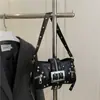 Nuevo Bolso de Mano para Mujer 2025, con Textura, Remaches, Estampado de Leopardo, Bolso Cruzado para Moto, Bolso tipo Baguette para Hombro y Axila