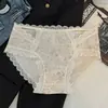 Calcinha de Renda Floral Pastoral para Mulheres, Forro Estendido 100% Algodão, Cintura Média, Ajustada ao Quadril, Vazada, Respirável, Calcinha Triângulo