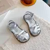 Zapatos para niñas, sandalias de princesa cerradas para niños, modelo nuevo de verano 2026 más vendido, zapatos ligeros para niñas mayores estilo chino