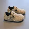 Sapatos Mary Jane Bebê Crianças Sapatos de Couro de Bolinhas Sapatos de Outono Meninas Internos Sapatos Birkenstock Antiderrapante Retrô Novo Solado Macio