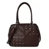 Bolso coreano de nicho retro con tachuelas y asa larga para tostadas para mujer, nuevo modelo otoño e invierno 2026, bolso de hombro y axila de gran capacidad para el día a día