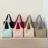 Bolso Tote de Viaje Transfronterizo Sencillo para Mujer 2025 Invierno Nuevo de Moda Gran Capacidad Ligero Casual para Hombro o Axila