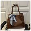 2025 Nuevo Bolso de Bufanda de Seda Bolso de Mujer de Gran Capacidad Bolso de Hombro de Moda Sencillo Estudiante Clase Desplazamiento Bolso Tote Portátil