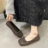 Sapatos femininos quadrados retrô estilo francês em camurça, nova coleção de outono 2026, estilo Mary Jane, adequados para uso casual e de trabalho