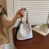 Bolso Cubo de Cuadros y Bloques de Color de Lujo Ligero Transfronterizo, Bolso de Hombro Cruzado de Monograma de Alta Gama para Viajes Diarios, Bolso de Mano de Moda Europeo y Americano