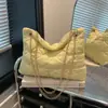 Bolsa de Ombro Transversal Grande Capacidade Leve Simples Versátil Moda Elegante Bordada com Corrente Nova Primavera 2026
