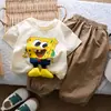 Ropa de Verano de Algodón para Niños Nueva Elegante 2026 Camiseta de Manga Corta de Dibujos Animados para Niños y Niñas, Conjunto de Dos Piezas de Pantalones Largos 3D para Bebé Venta al por Mayor