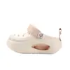 Nuevos Zapatos Perforados de Color Sólido de Nicho para Mujer, Para Uso al Aire Libre en Verano, Simples y Versátiles, Con Suela Gruesa, Sandalias Slip-On que Aumentan la Altura