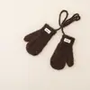 Cachecol de tricô liso, conjunto de luvas e cachecol de outono e inverno para crianças, meninos e meninas, luvas de pendurar no pescoço, cachecol grosso e quente