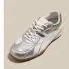 Sapatos Casuais Versáteis com Aumento de Altura Oculto, Tênis Brancos Estilo Alemão para Mulheres, Novos Sapatos Esportivos para Mulheres, Sapatos Confortáveis de Solado Grosso para Primavera e Verão 2026