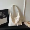 Bolsas de Luxo para Mulheres 2026 Primavera Novo Estilo Versátil Retrô Design de Nicho Bolsa de Ombro Bolsa Tote de Grande Capacidade