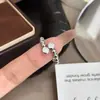 Anillo de Diamante Sintético Cuadrado de Cuatro Garras de Azúcar de Roca Estilo Nuevo Incrustado con Diamante de Alto Carbono Versátil de Uso Diario de Nicho Anillo para Mujer con Temperamento