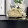 Bolsa Nuvem Camurça Fosca Retrô Boca Dourada Bolsa Tecida à Mão 2025 Nova Bolsa de Mão Pregueada Formato Dumpling