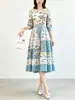 El nuevo vestido Miyake para mujer es de corte holgado, talla grande, con un diseño estampado que acentúa la cintura y crea un efecto adelgazante.. Es un vestido de línea A con un diseño de longitud media de alta gama, elegante y con estilo.