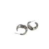 Pendientes de metal irregulares con forma de C y viento frío para mujer, aretes de plata de alta gama con personalidad y temperamento moderno.