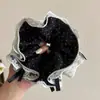 Scrunchie Dupla Camada Preto e Branco com Bolinhas, Renda e Pérolas Estilo Francês Retrô para Meninas Prender o Cabelo em um Coque